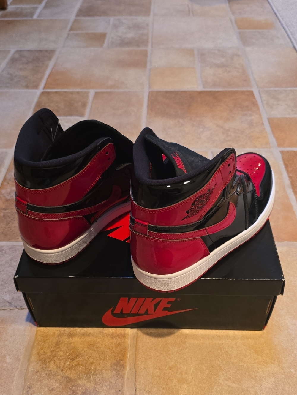 Jordan 1 Retro High Patent Bred 555088 063 Size 10.5 (New)! - Picture 5 of 6